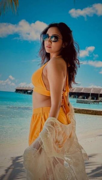 Ashi Singh’s stylish resort wear looks