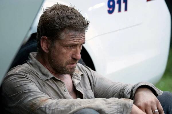 Status: Naživu - Z filmu - Gerard Butler