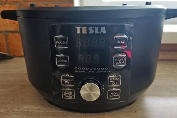 TESLA MultiCook MC600, detail displeja