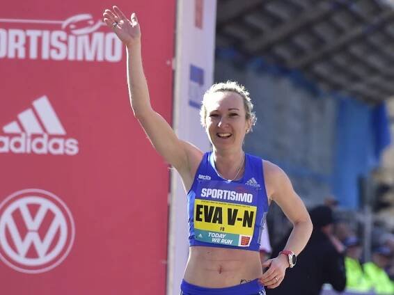 Vrabcová překonala na Pražském půlmaratonu český rekord, vyhrál Keňan Kimeli