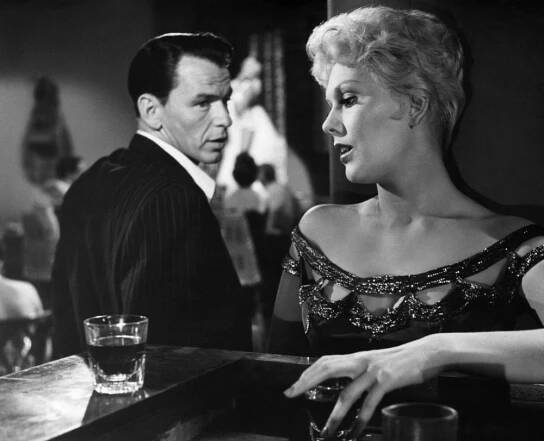 THE MAN WITH THE GOLDEN ARM, Frank Sinatra, Kim Novak, 1955