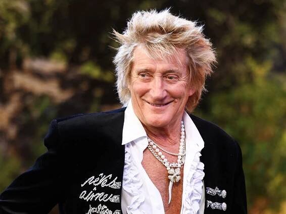 Rod Stewart shares glimpse of never-before-seen dining room at £4m home with Penny Lancaster