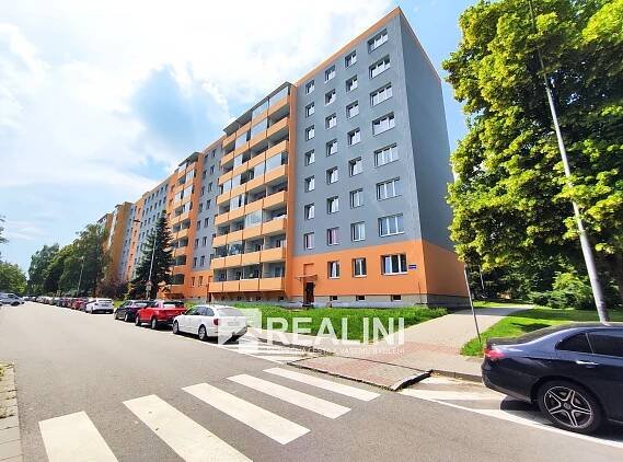 Pronájem bytu 2+1, 56 m2 s novou lodžií - ulice Ukrajinská, Ostrava - Poruba