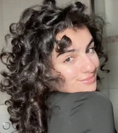 This TikTok Creator Tests Out Every Possible Tool for Heatless Curls – You’ll Never Guess What Works Best