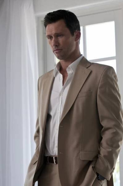 Status: Nežádoucí - Těžké časy - Z filmu - Jeffrey Donovan