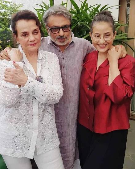 Manisha Koirala : Net Worth, Height, Weight, Age, Affairs, Wiki, Facts and Figures 6