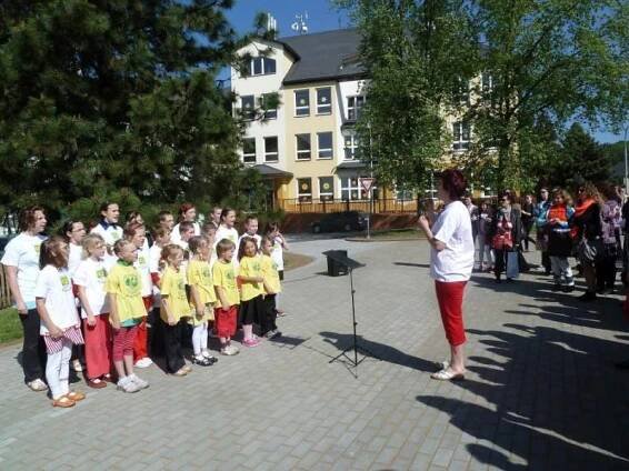 Comenius - uvítání hostů z partnerských zemí - ZŠ a MŠ Dubicko