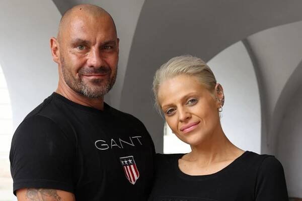 Násilnickou minulost neřeší: Charlotte Štiková popsala, jak poznala snoubence, zapomněla na všechno kolem