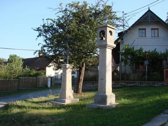 Zdjęcia • Zvonička Všechromy (Dzwon, dzwonek) • Mapy.com