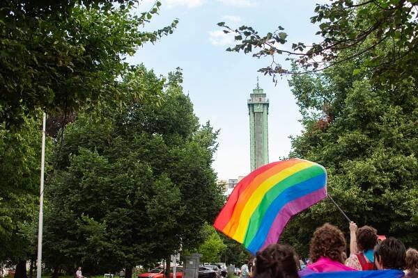 „Osvobození queer lidí není možné bez kritiky kapitalismu,“ říkají organizátoři Ostravského Prajdu