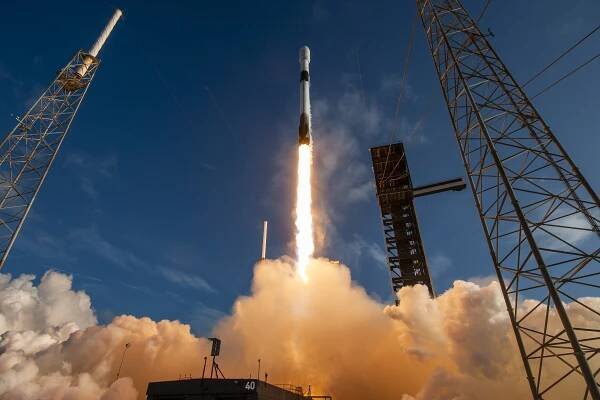 Mise Starlink 10-27