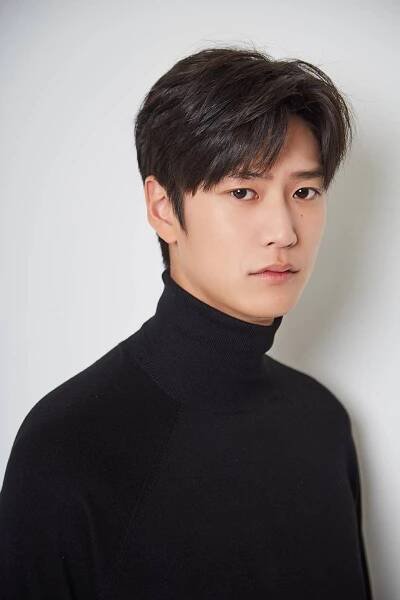 Na In Woo cực thu hút trong "Marry My Husband" 