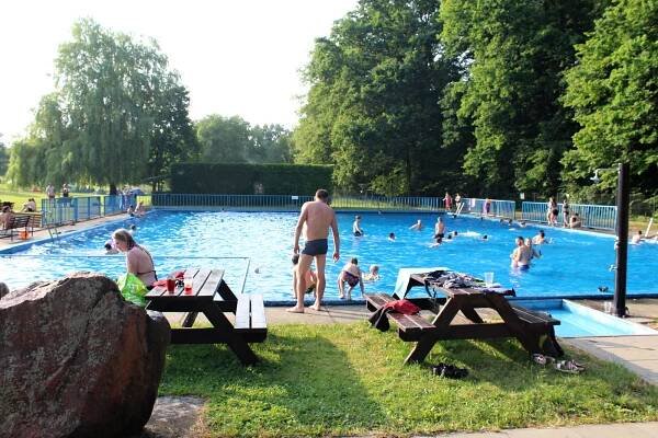 Koupaliště na Novojičínsku vesměs podražila, aquapark stojí stejně