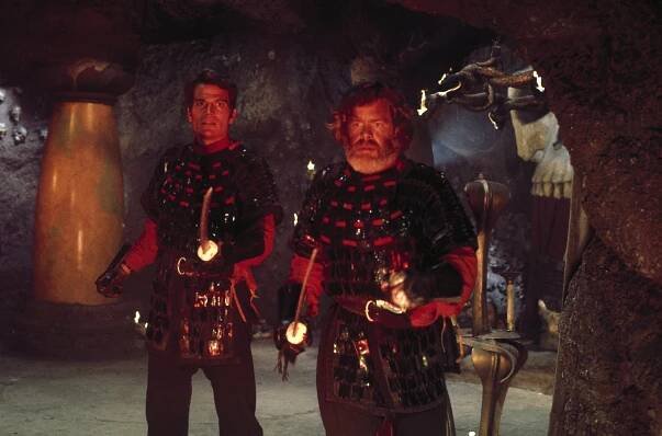 Lidé zapomenutí časem - Z filmu - Patrick Wayne, Doug McClure