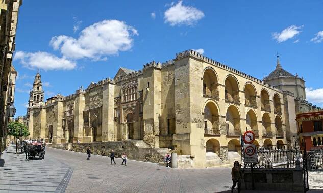 Córdoba – islámská perla Evropy a město tisíce oblouků