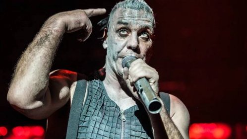 Berlínská prokuratura zastavila vyšetřování zpěváka skupiny Rammstein Lindemanna