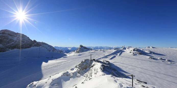 Sonniger Tag am Dachstein Gletscher