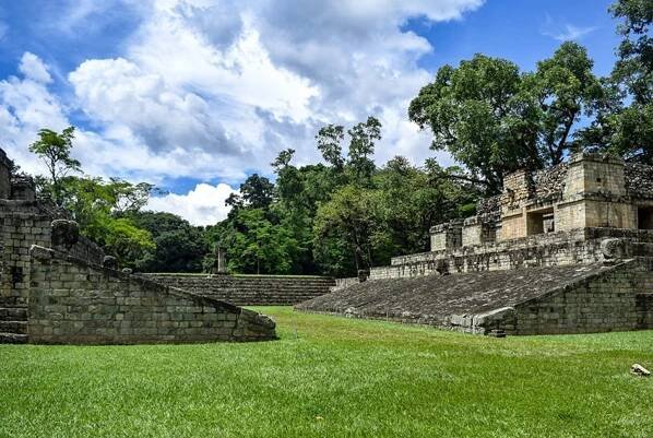 15 Lugares turísticos de Honduras - Explorando Maravillas