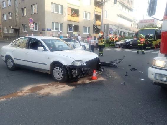 nehoda-na-ulici-dlouha - ZLIN.CZ