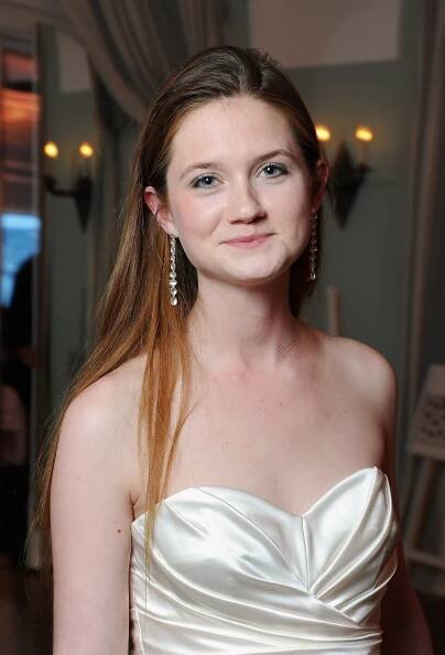 29 Stunning Bonnie Wright Hot Bikini Photos You Should Explore 14