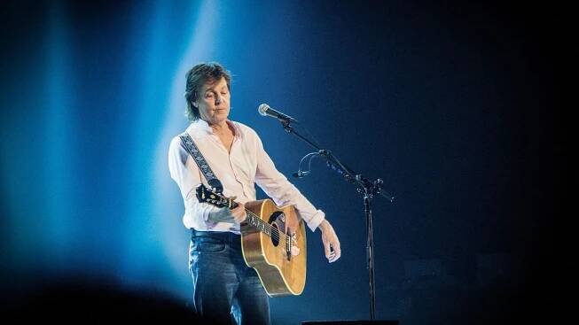 Měl by se Paul McCartney bít za pořadí autorů?