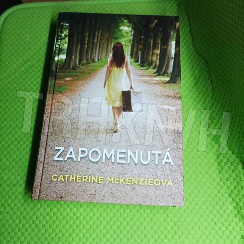 Kniha Zapomenutá - román - Trh knih - online antikvariát
