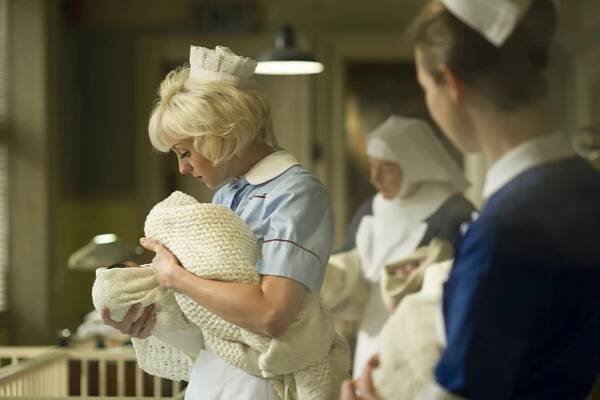 Zavolejte porodní sestřičky - Epizoda 7 - Z filmu - Helen George