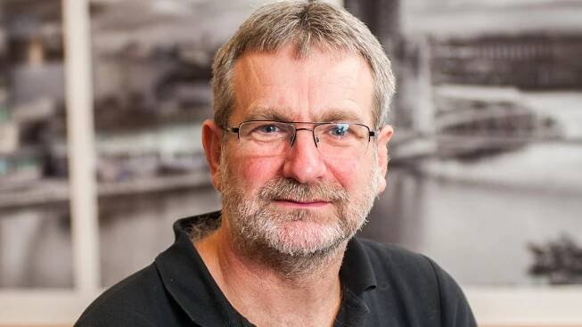 Dr Dave Jones