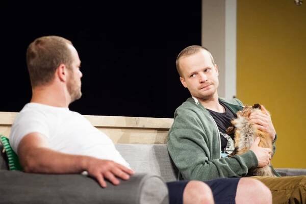 Hovory o štěstí mezi čtyřma očima « Studio DVA divadlo