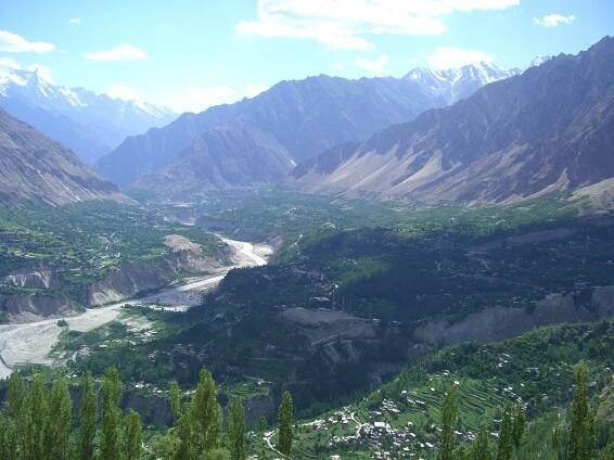 Údolí řeky Hunza v regionu Gilgit-Baltistán