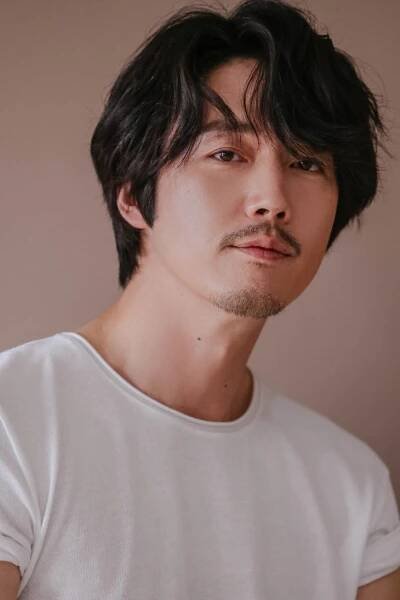 Jang Hyuk svého otce vídal tak málo, že ho považoval za Santu Clause - Asianstyle
