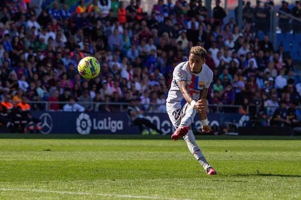 Prodá Barcelona jednoho z klíčových hráčů? Ze Saúdské Arábie by mohla přistát nabídka ve výši 70 milionů eur - Ruik.cz
