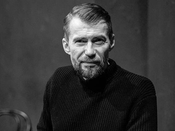 Předběhl dobu. Mulleta na hlavě jsem nosil už v osmdesátkách, tvrdí herec Bořek Slezáček