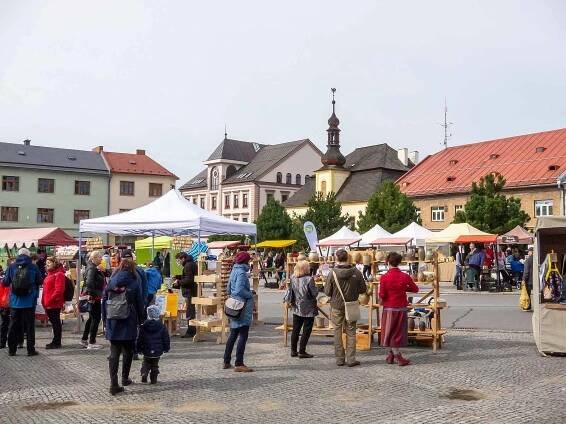 Dřevěné kolotoče i skvělá hudba. Svatováclavské slavnosti se vyvedly, podívejte