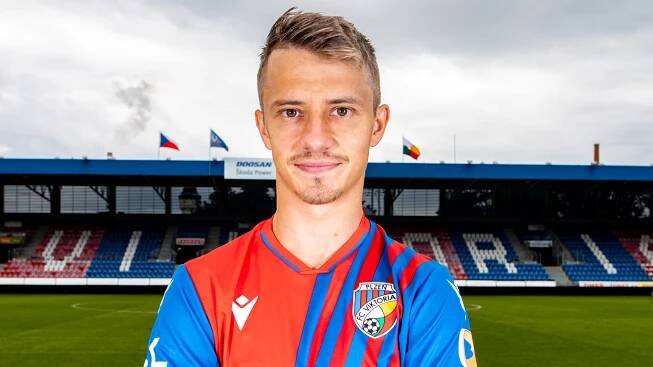 Adam Vlkanova se stává viktoriánem