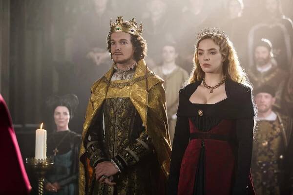 Bílá princezna - V loži s nepřítelem - Z filmu - Jacob Collins-Levy, Jodie Comer