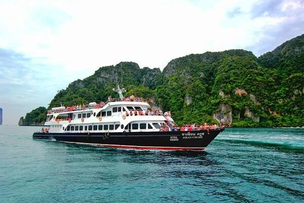 Ferry Transfer: Phi Phi to Phuket