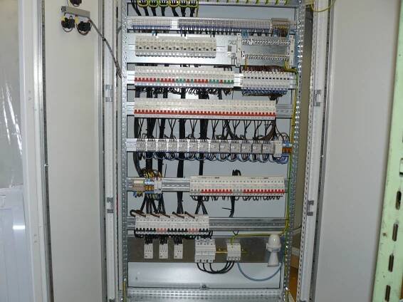 Výroba rozváděčů | Distribuce elektřiny, elektromontáže, revize – ELPRO-DELICIA, a.s. 