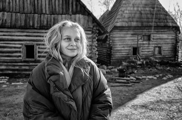 Júlia Valentová Vidrnáková - Nabarvené ptáče - Z natáčení