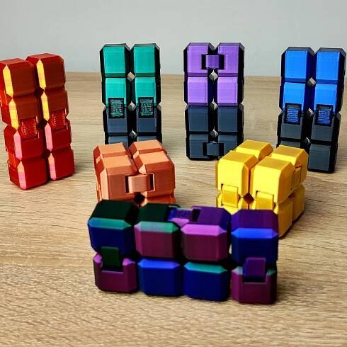 KOSTKA INFINITY CUBE NEKONEČNA ANTISTRESOVÁ FIDGET TOY ANTISTESOVÁ Kód výrobce InfinityCube