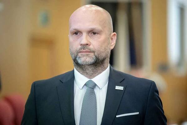 Dosavadní primátor Havířova Josef Bělica (ANO) byl na mimořádném zasedání zastupitelstva Moravskoslezského kraje zvolen hejtmanem, 3. dubna 2024. Ve funkci nahradil nepravomocně odsouzeného Jana Krkošku
