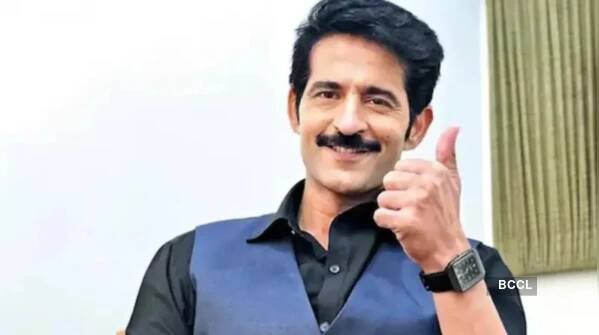 ​Hiten Tejwani as Karan Virani