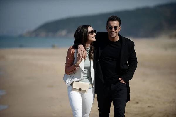 Siyah Beyaz Aşk - Episode 25 (E25) (2018)