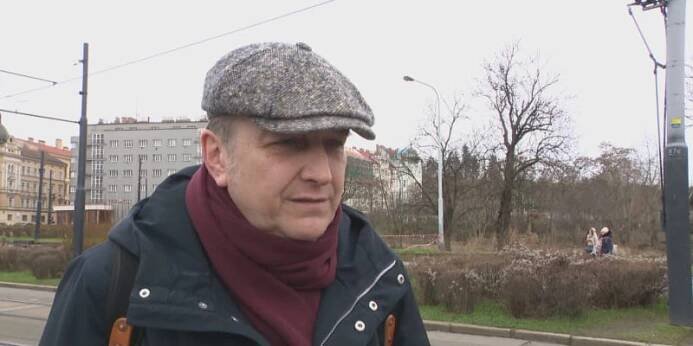 Herec Jan Vondráček je novým hlasem tramvají PID.