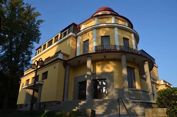 Zateplení a výměna oken Divadla Aloise Jiráska v Úpici
