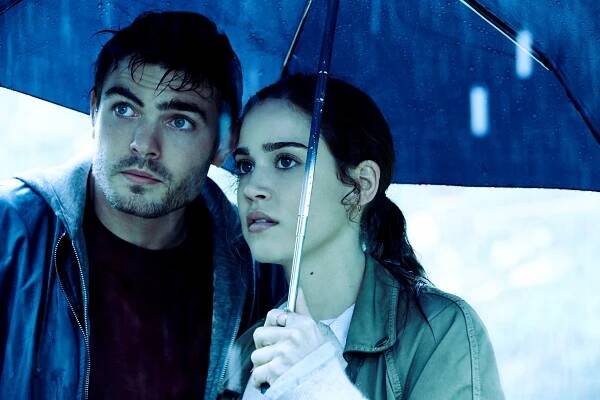 Kruhy - Z filmu - Alex Roe, Matilda Anna Ingrid Lutz
