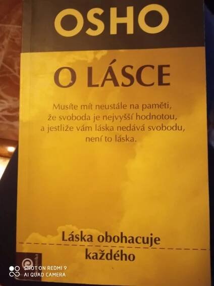 Kniha O lásce - láska obohaceje každého - Trh knih - online antikvariát