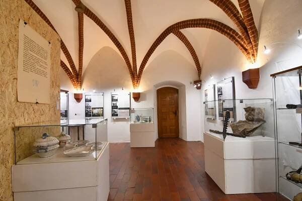 Fotoreportáž z vernisáže výstavy Příběhy hranického muzea • Muzeum a galerie Hranice