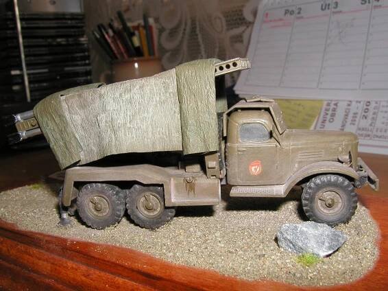 Kaťuša - ZIL 157 : Rozestavěno