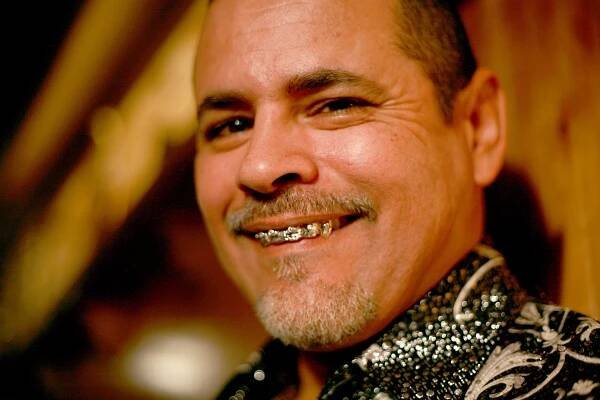 Perníkový táta - Prázdné ruce - Z natáčení - Raymond Cruz